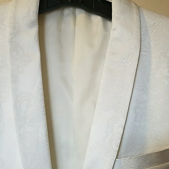 Tuxedo / Blazer - Picture 3 of 3